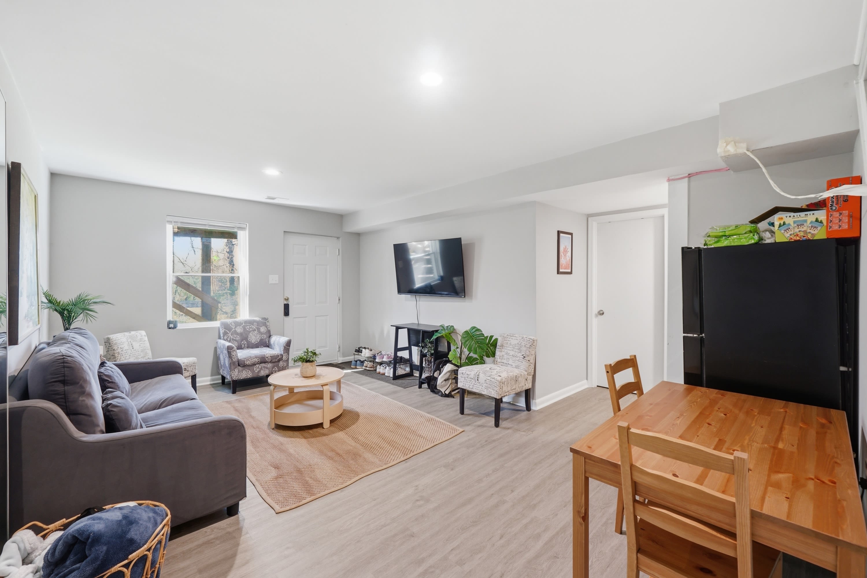 9008 Autoville Drive – photo 4