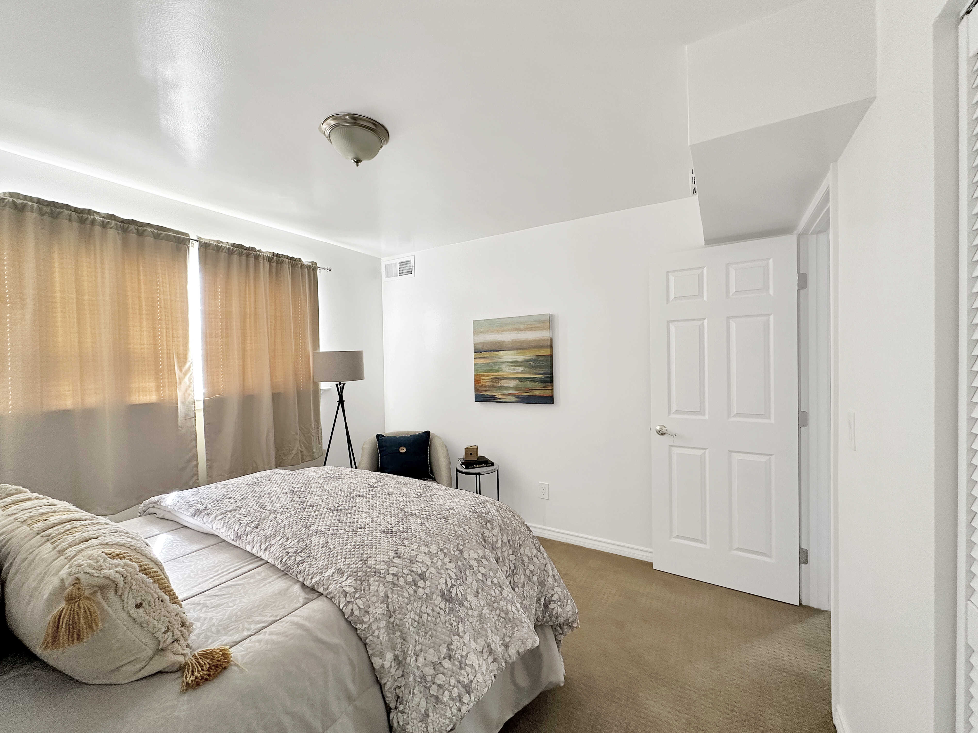 1727 Oregon Street – photo 5