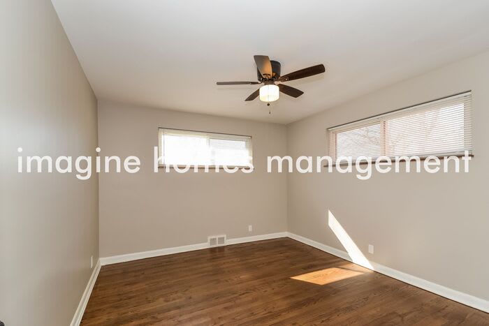 7017 Beechmont Avenue – photo 5