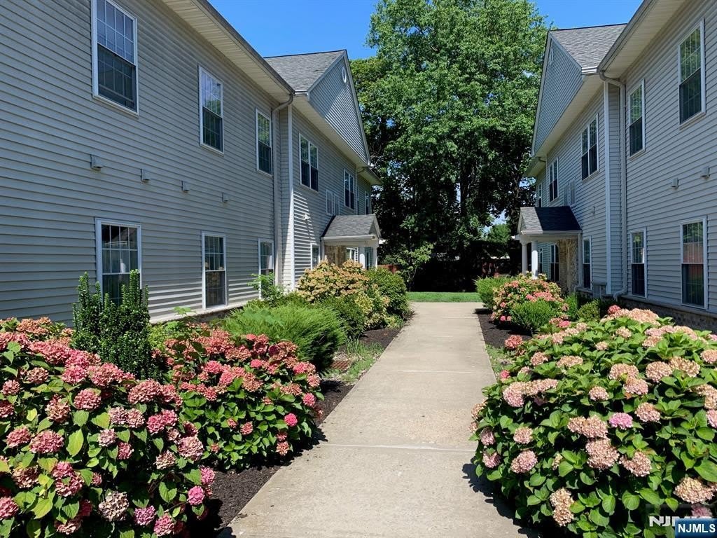 47-53 Central Avenue – photo 1