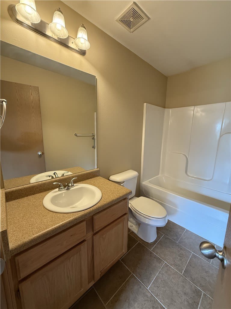 213 Foxglove Street – photo 5