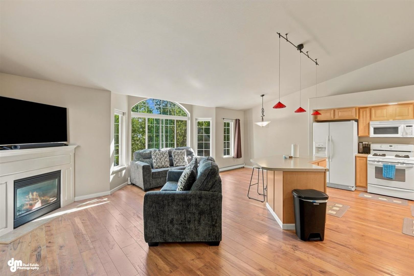 Centrally located Wasilla townhome! – photo 4