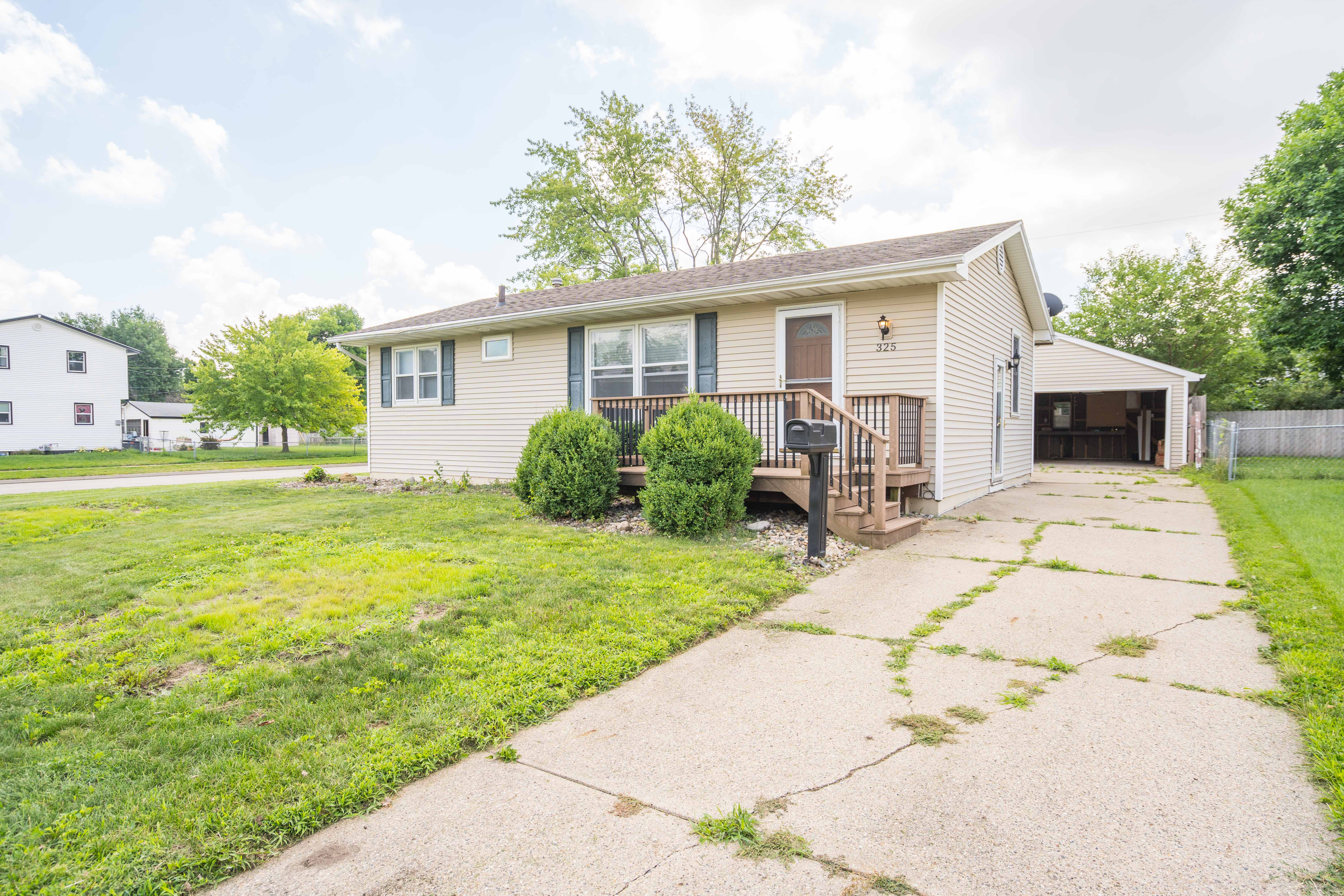 325 Ne 6Th St – photo 1