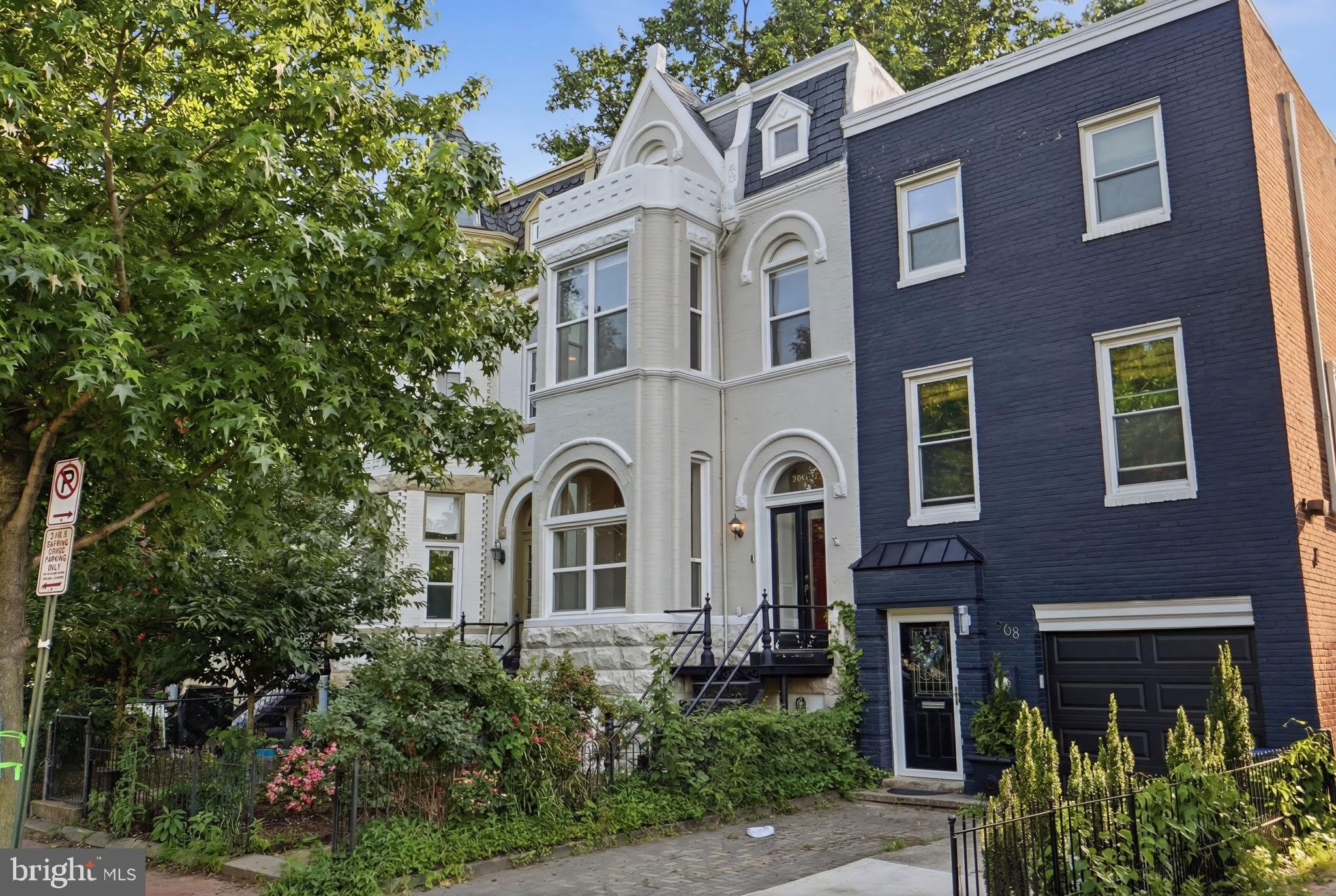 706 12TH Street NE – photo 3