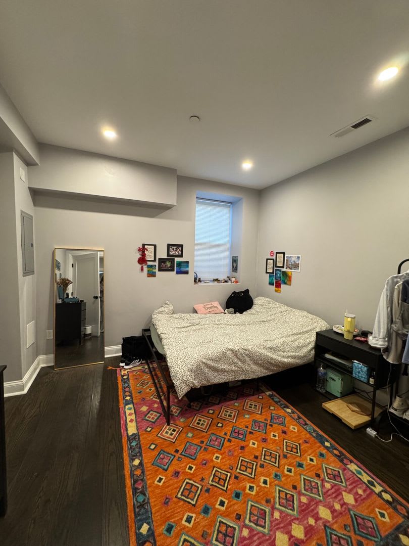 Charming 5 Bedroom- No Broker Fee – photo 2