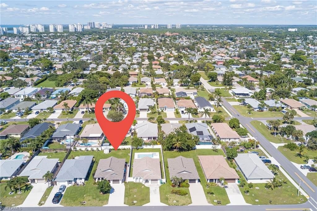 577 98th Ave N – photo 1