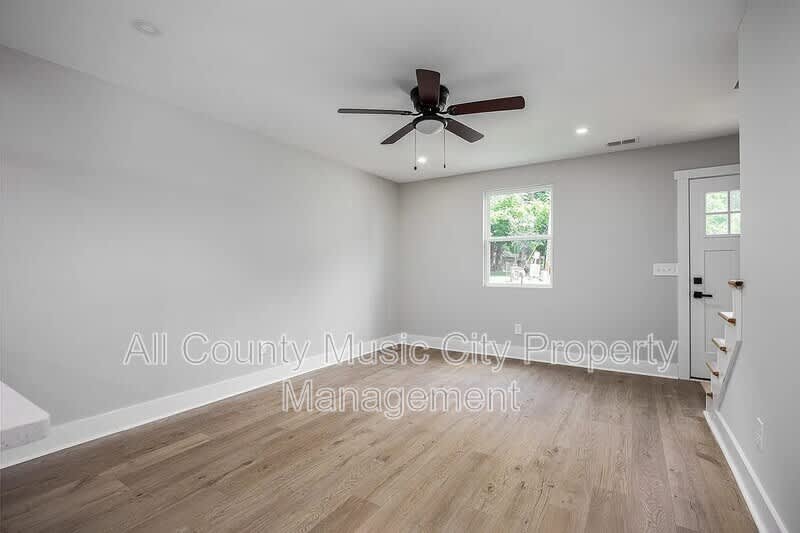 1907 S Lyle Ln – photo 5