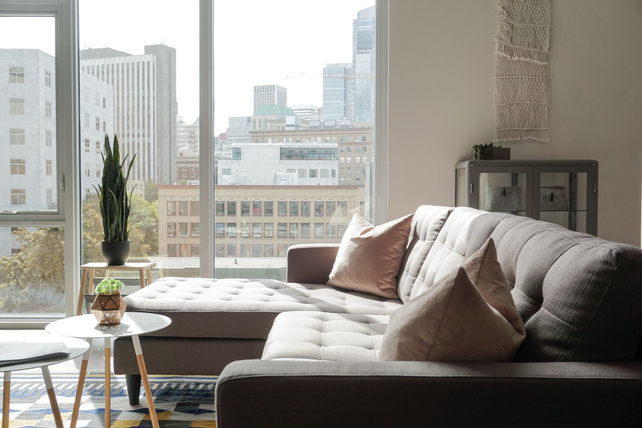 Couch 9 – photo 3