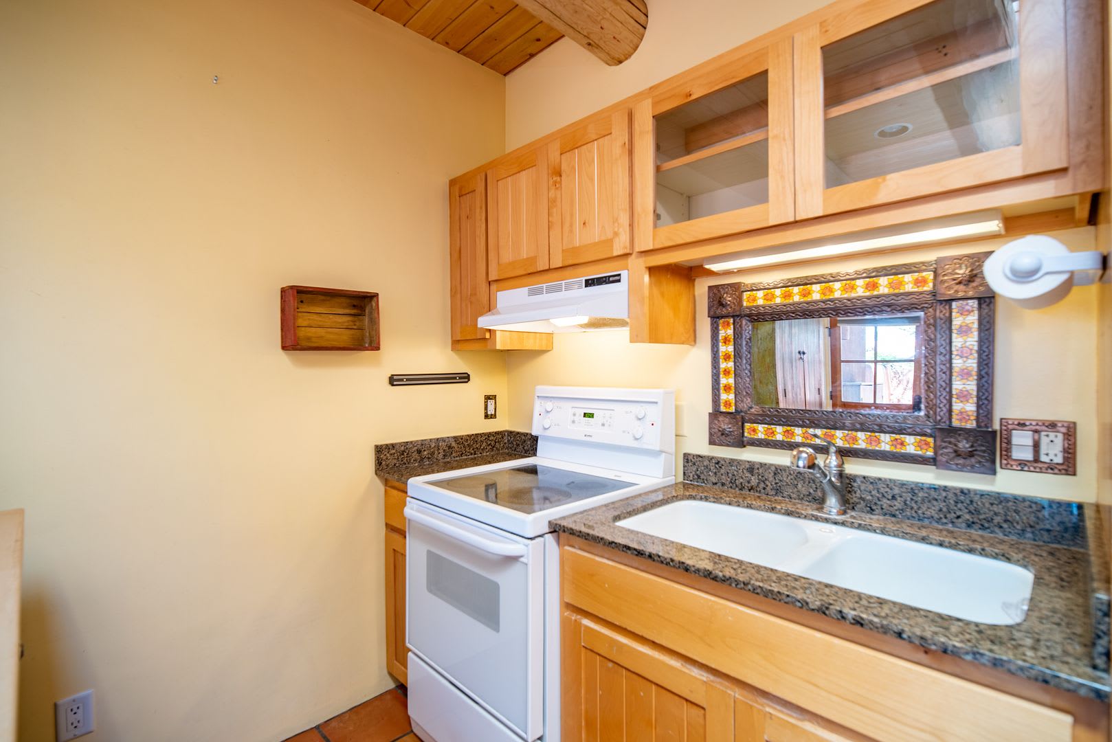 Downtown Private Condo Available Now – photo 5