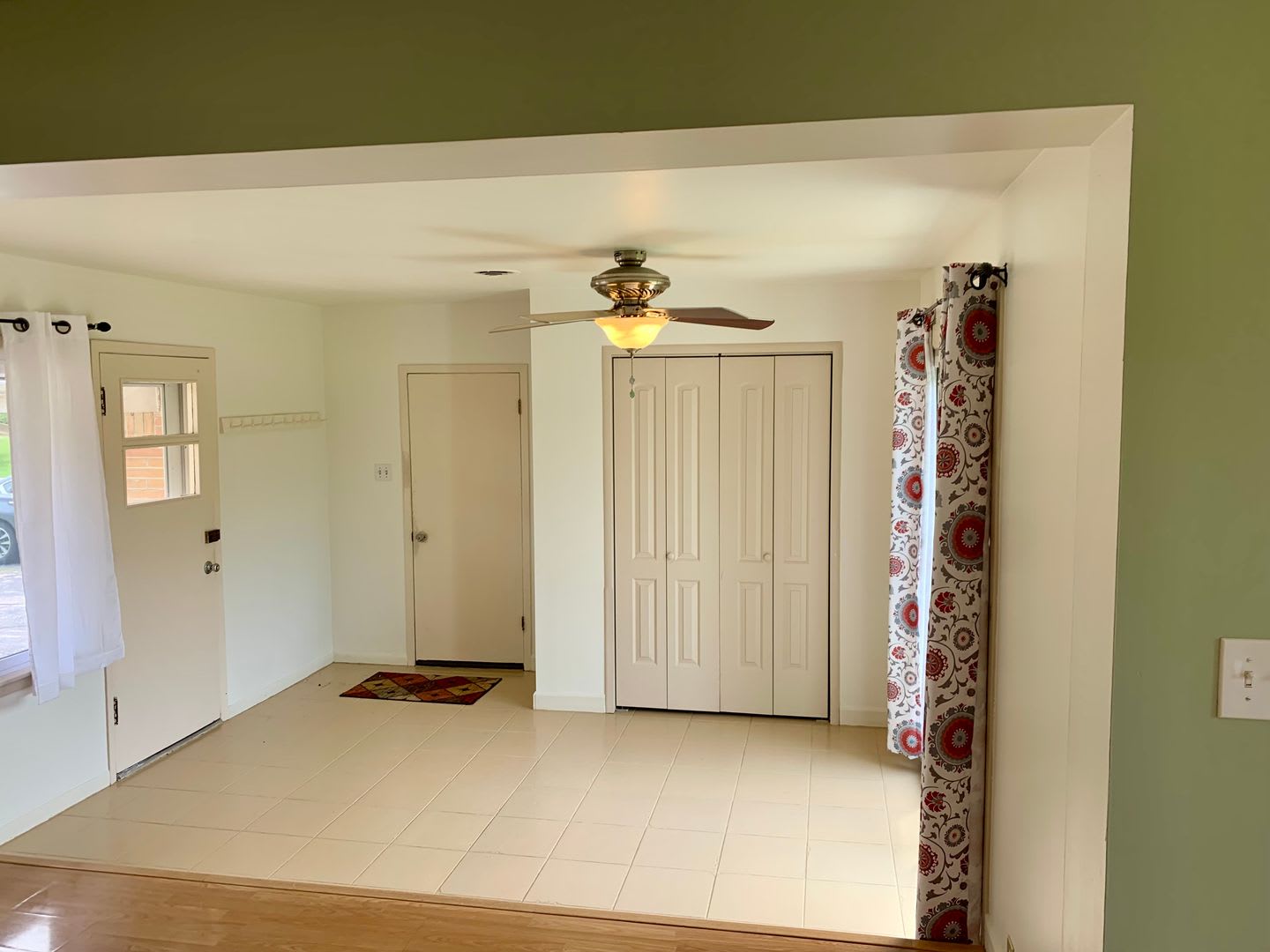 3-Bedroom Single Family Brookfield House – photo 4