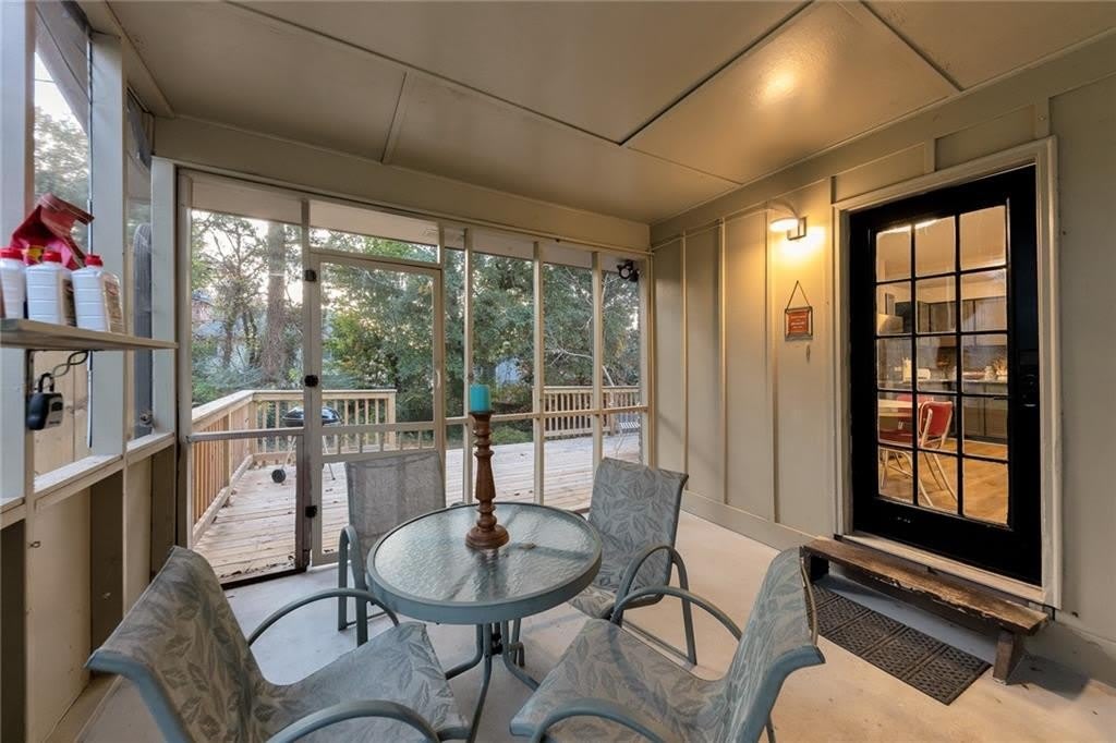 3390 Creek Valley Drive SE – photo 2