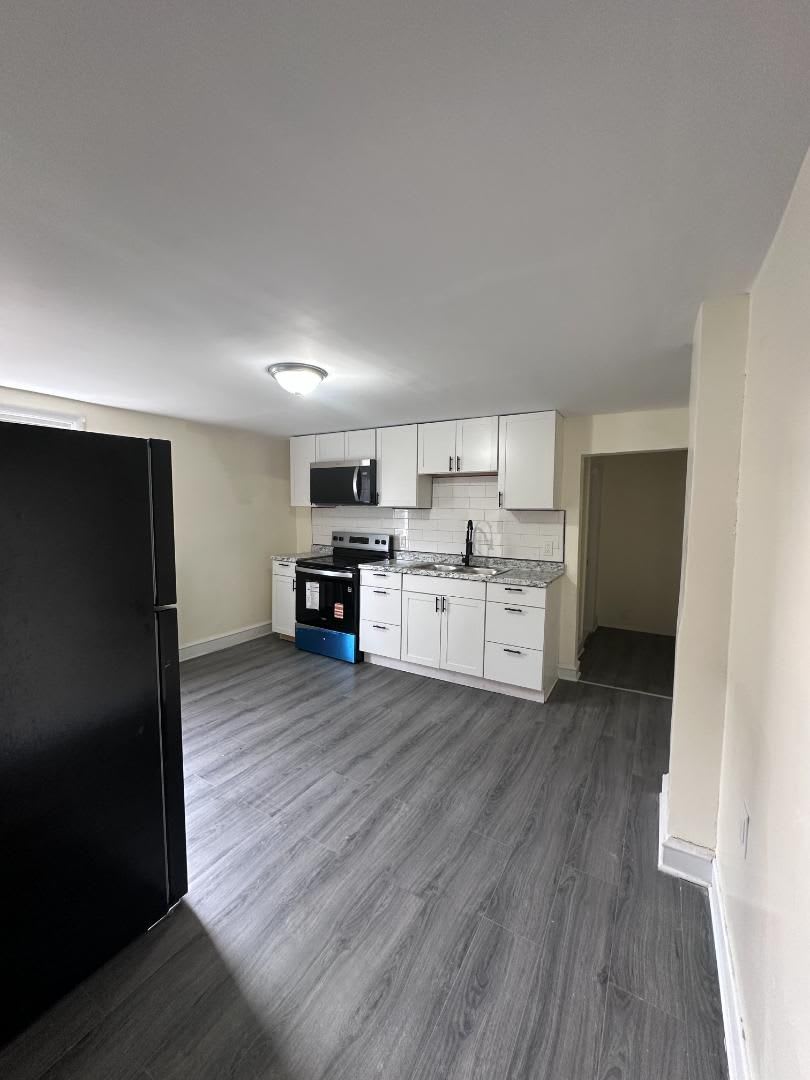 153 Vine St Unit 4 – photo 4