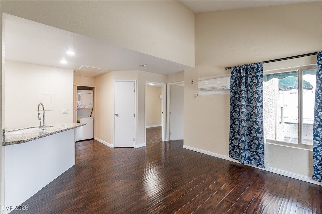 450 Elm Drive – photo 4