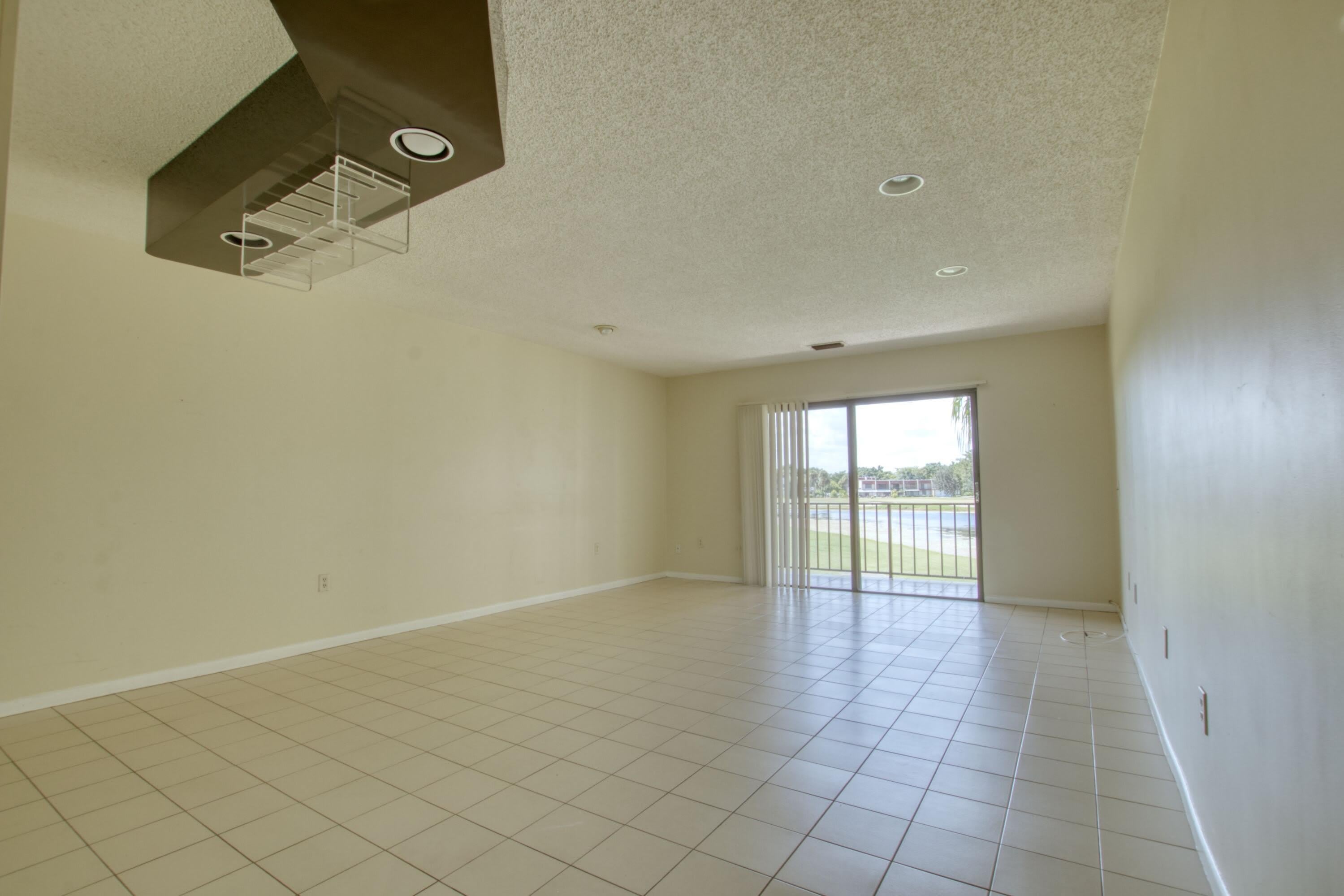 4657 Fountains Drive S – photo 5