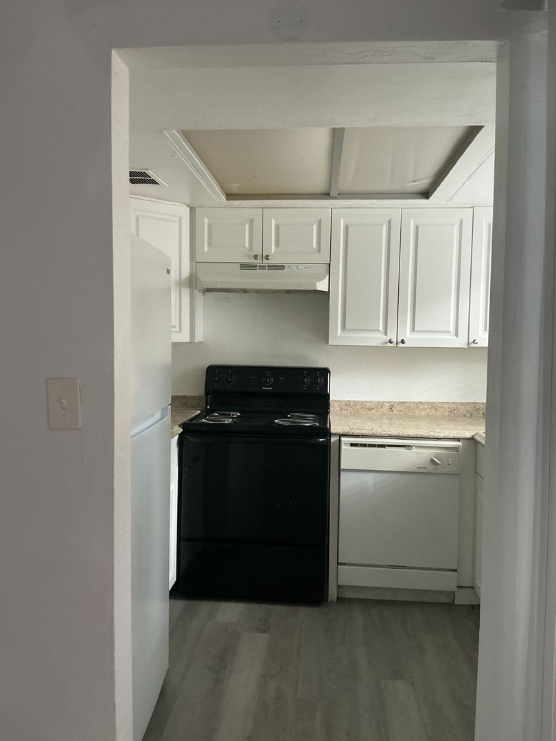 722 SW 70th Terrace – photo 2