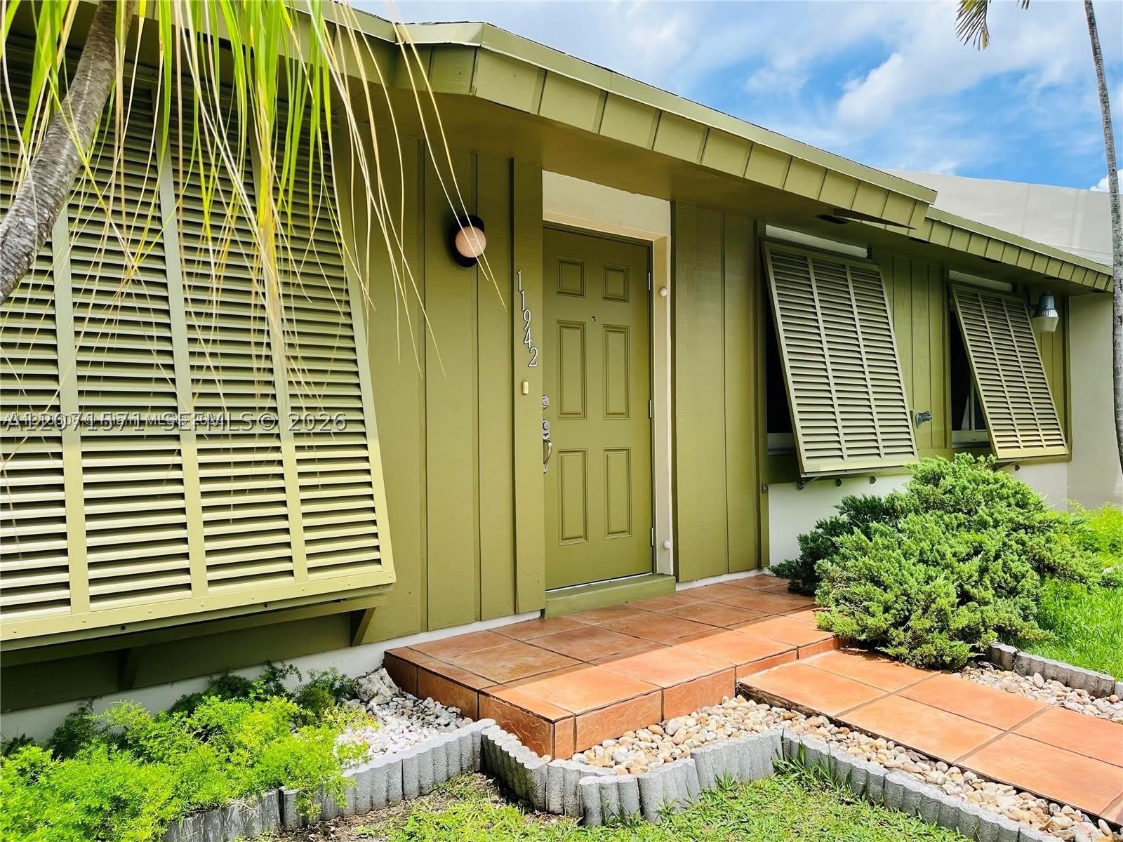 11942 SW 122nd Pl – photo 3