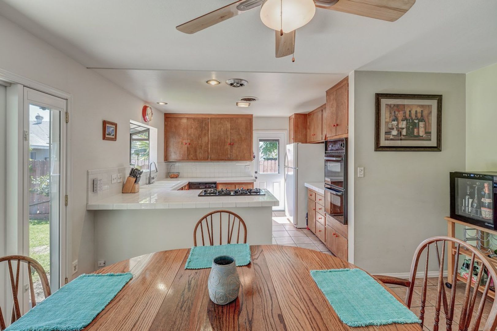 House for Rent- 4 bedrooms 2 baths, within walking distance of UC Riverside – photo 3