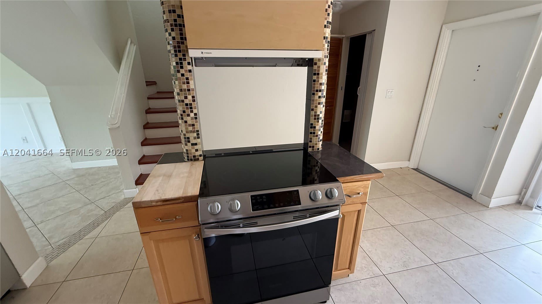2921 SW 87th Ave – photo 5