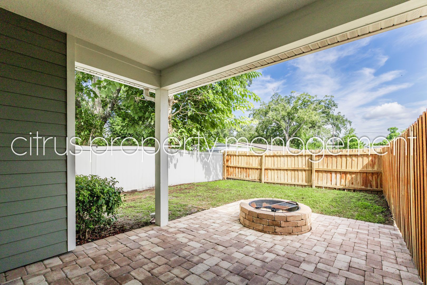 Beautiful, Spacious 3/2.5 in Wadeview Park – photo 3