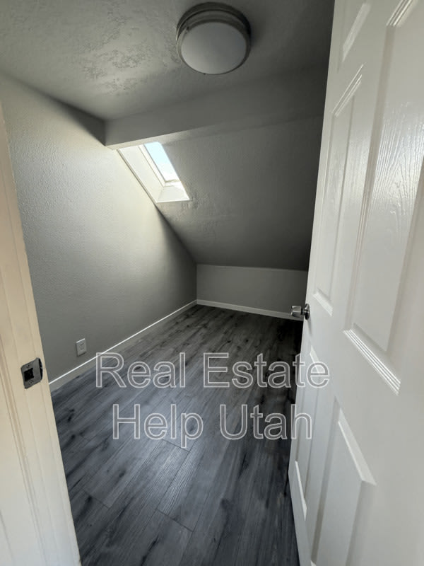 365 S Elizabeth Street – photo 4