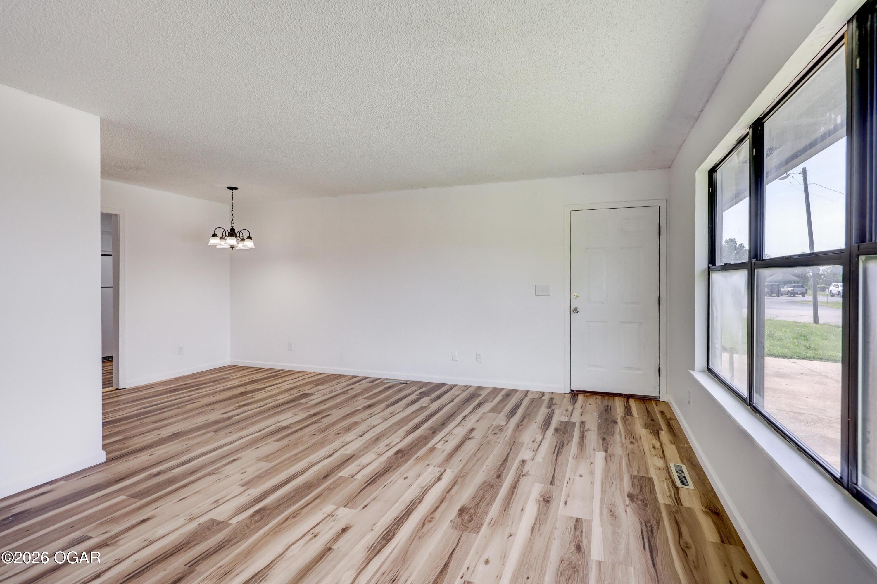 3040 W 15Th Street – photo 5