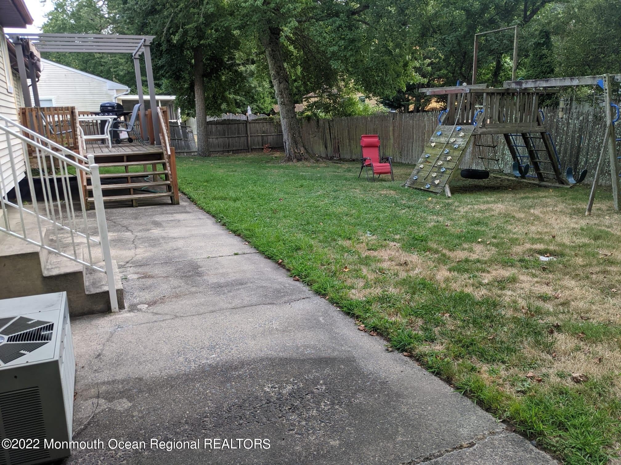 1304 Franklin Avenue – photo 5
