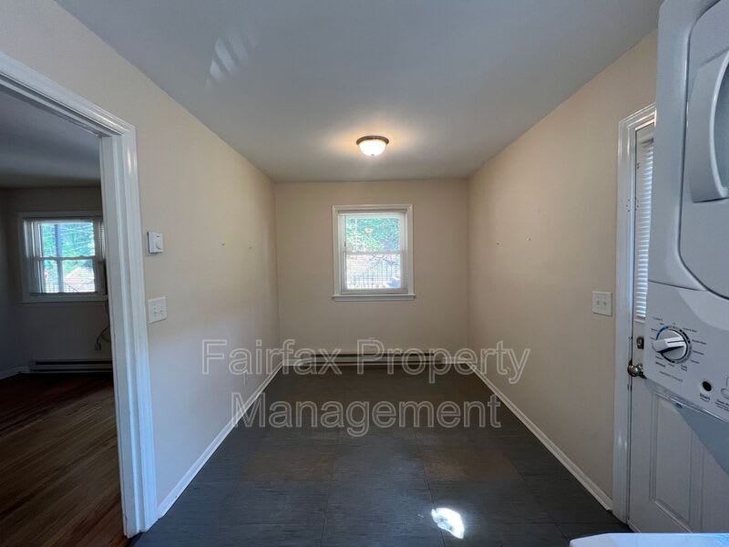 1935 Morehead Avenue – photo 5