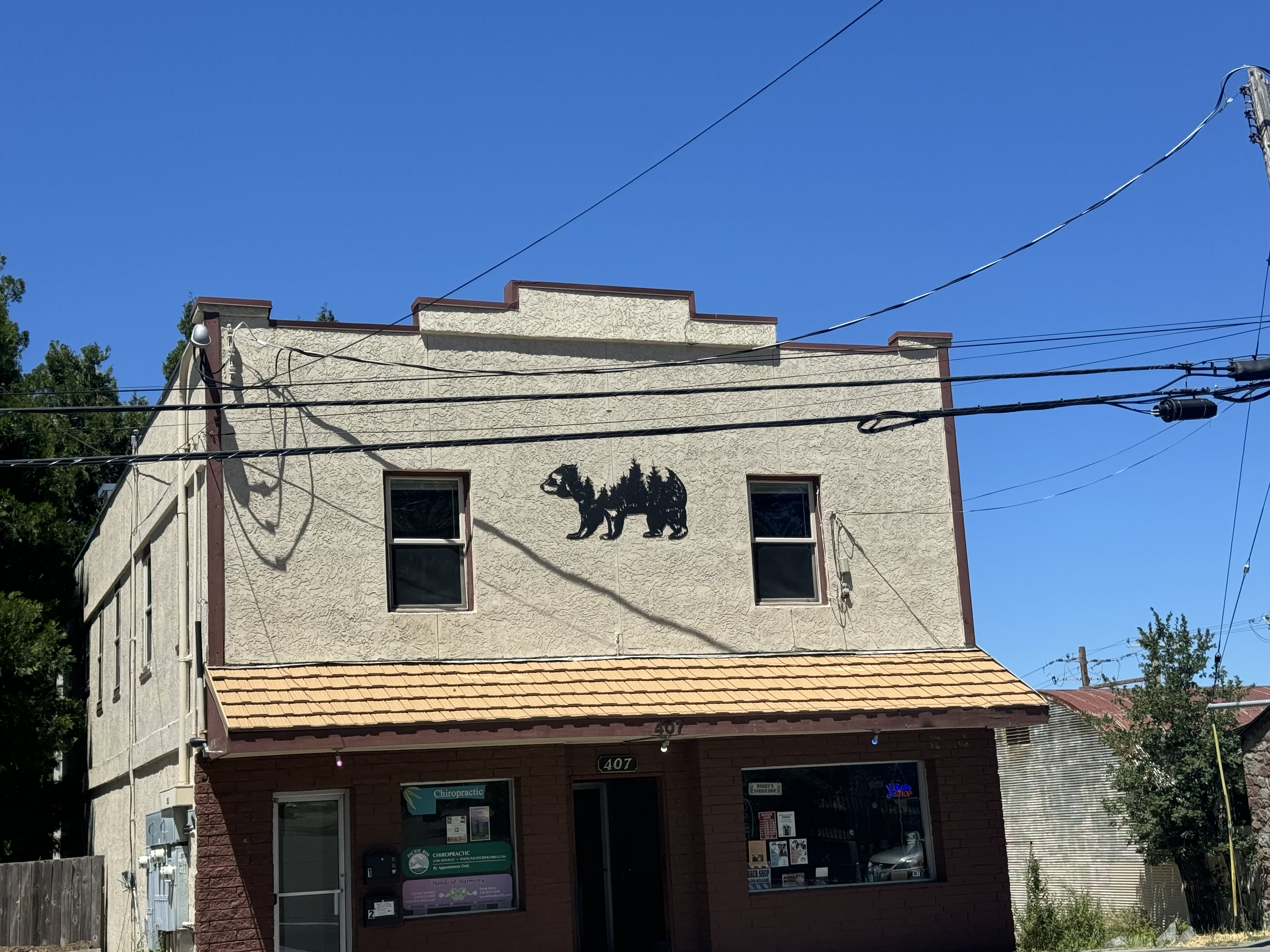407 S Mount Shasta Blvd – photo 1