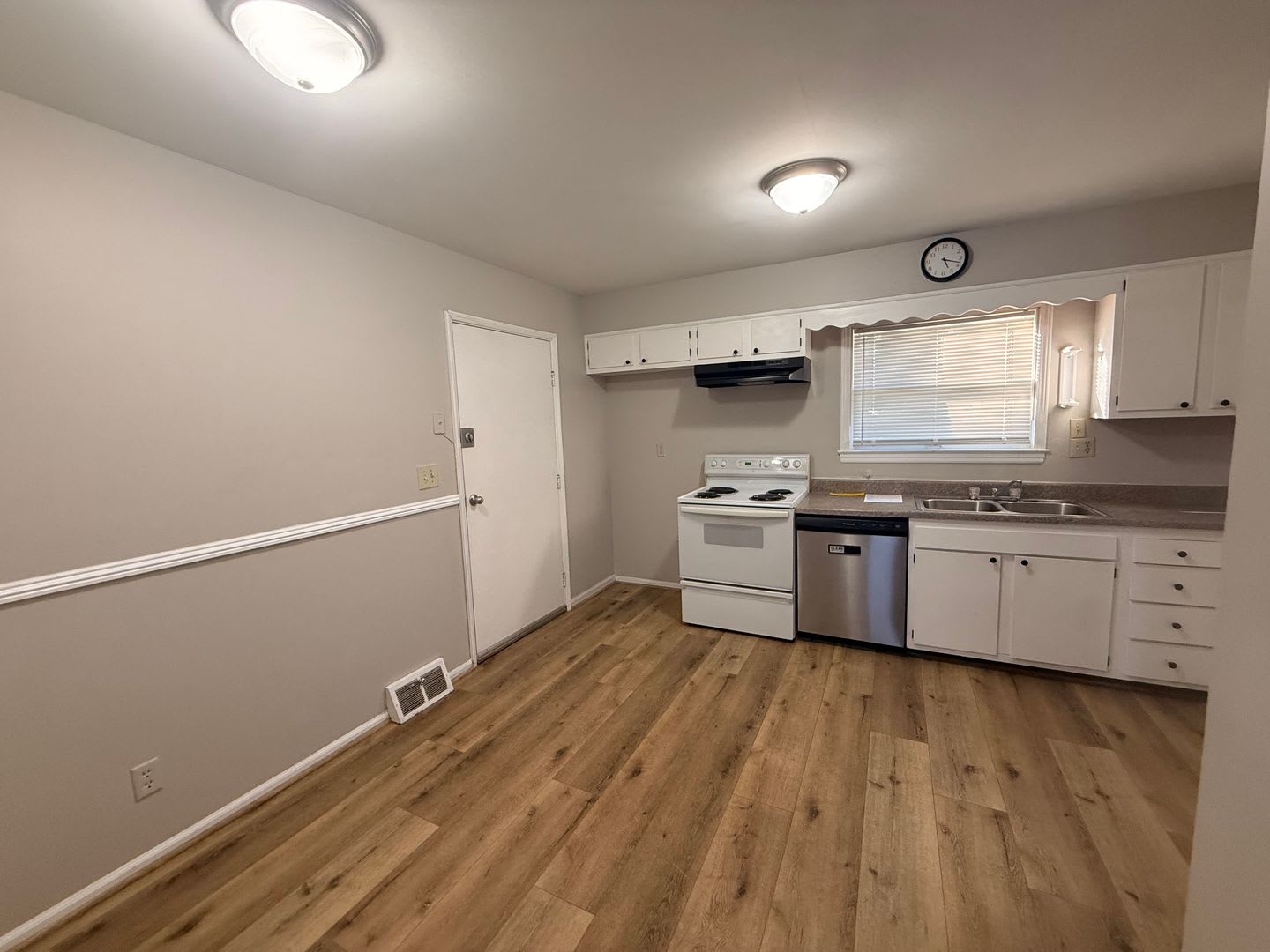 East End Home – photo 3