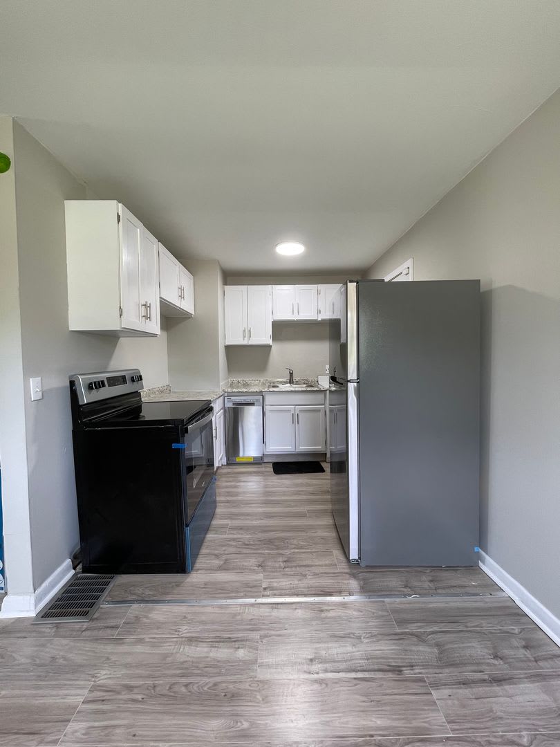 Well-maintained 3-bedroom, 2-bathroom single-family home – photo 5