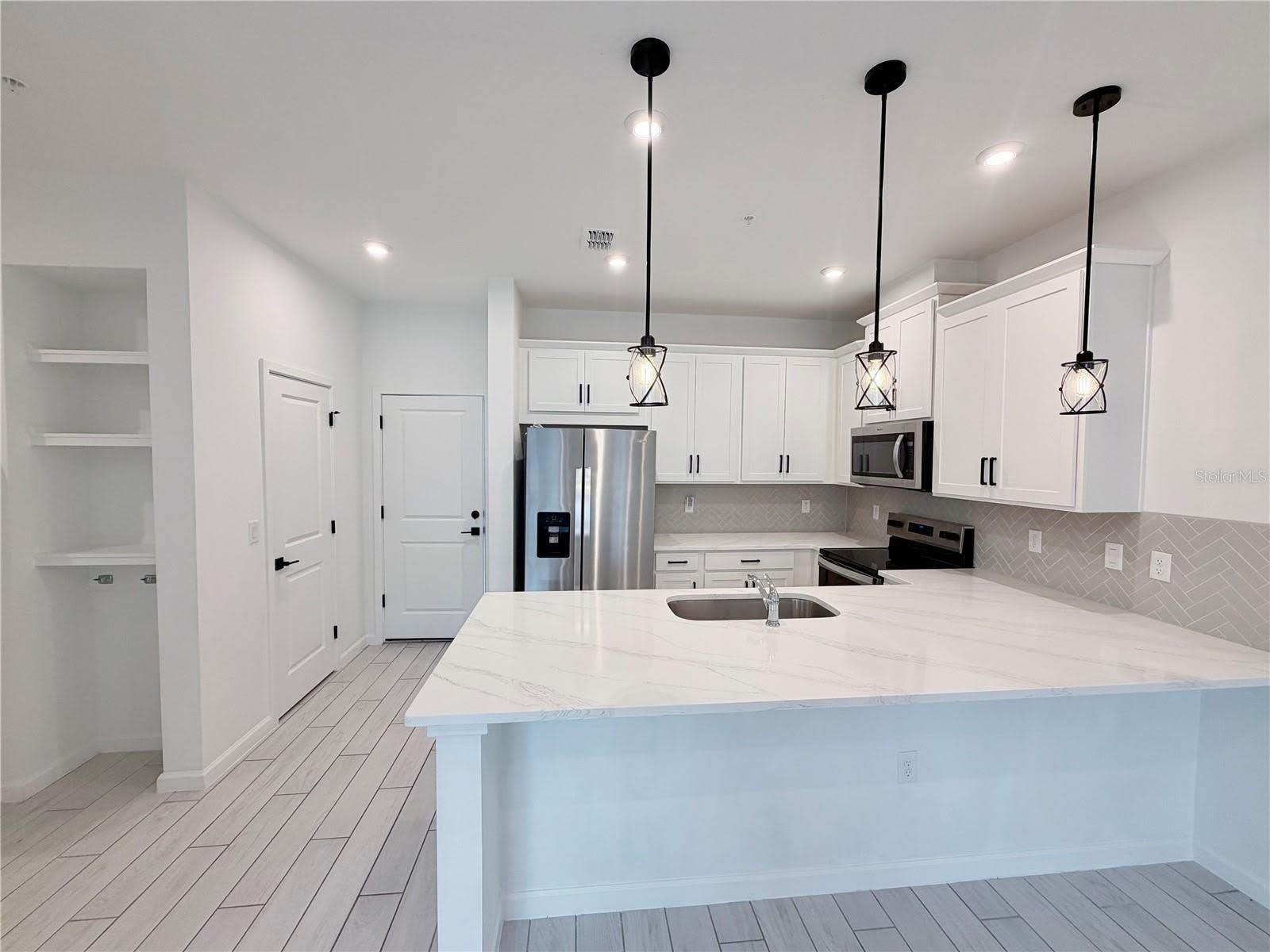 9855 WALKWAY DR – photo 4