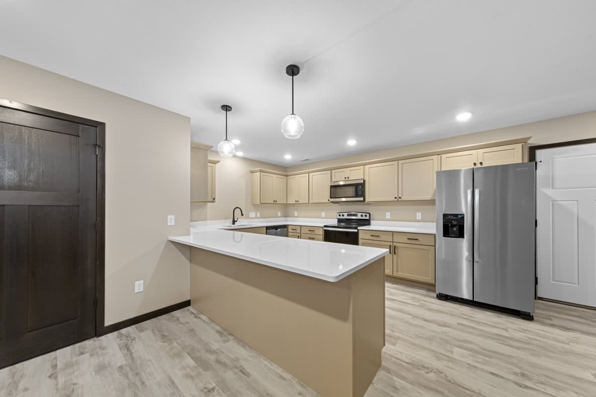 3200 Noble Dr – photo 5
