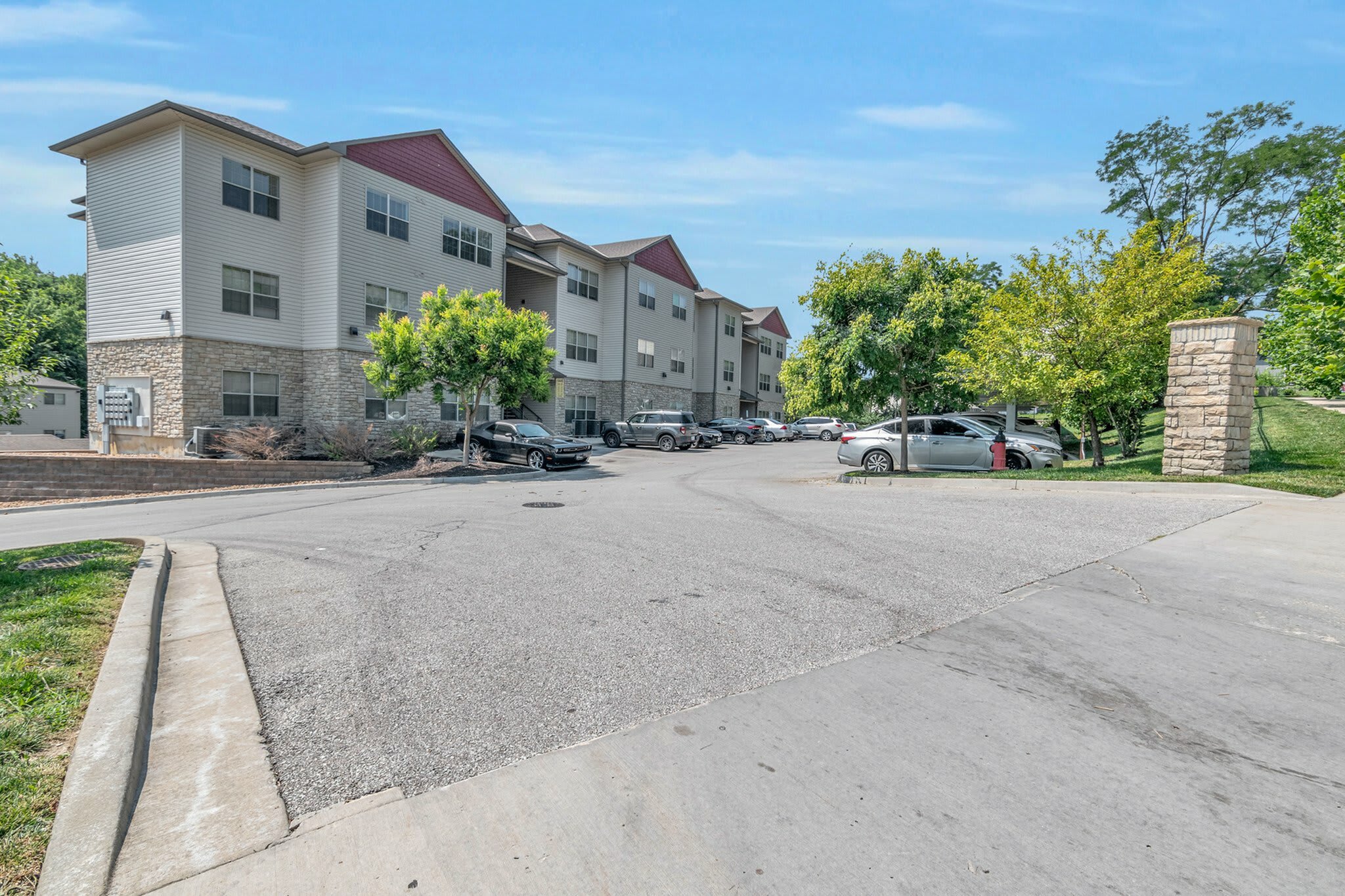 Woodhaven Apartments – photo 1
