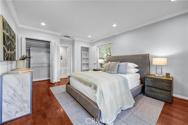 725 North Doheny Drive – photo 4