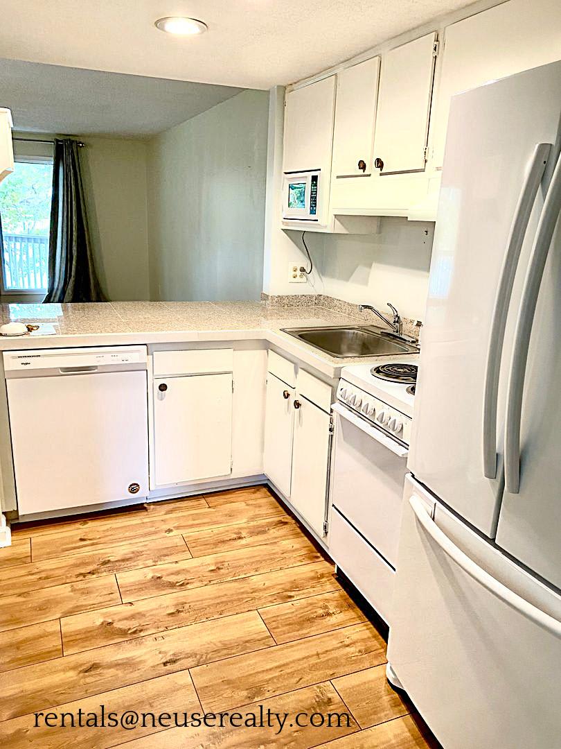 Resort-Style Waterfront Living in Fairfield Harbour! * Beautiful 1BR Condo in Marina Community! – photo 2