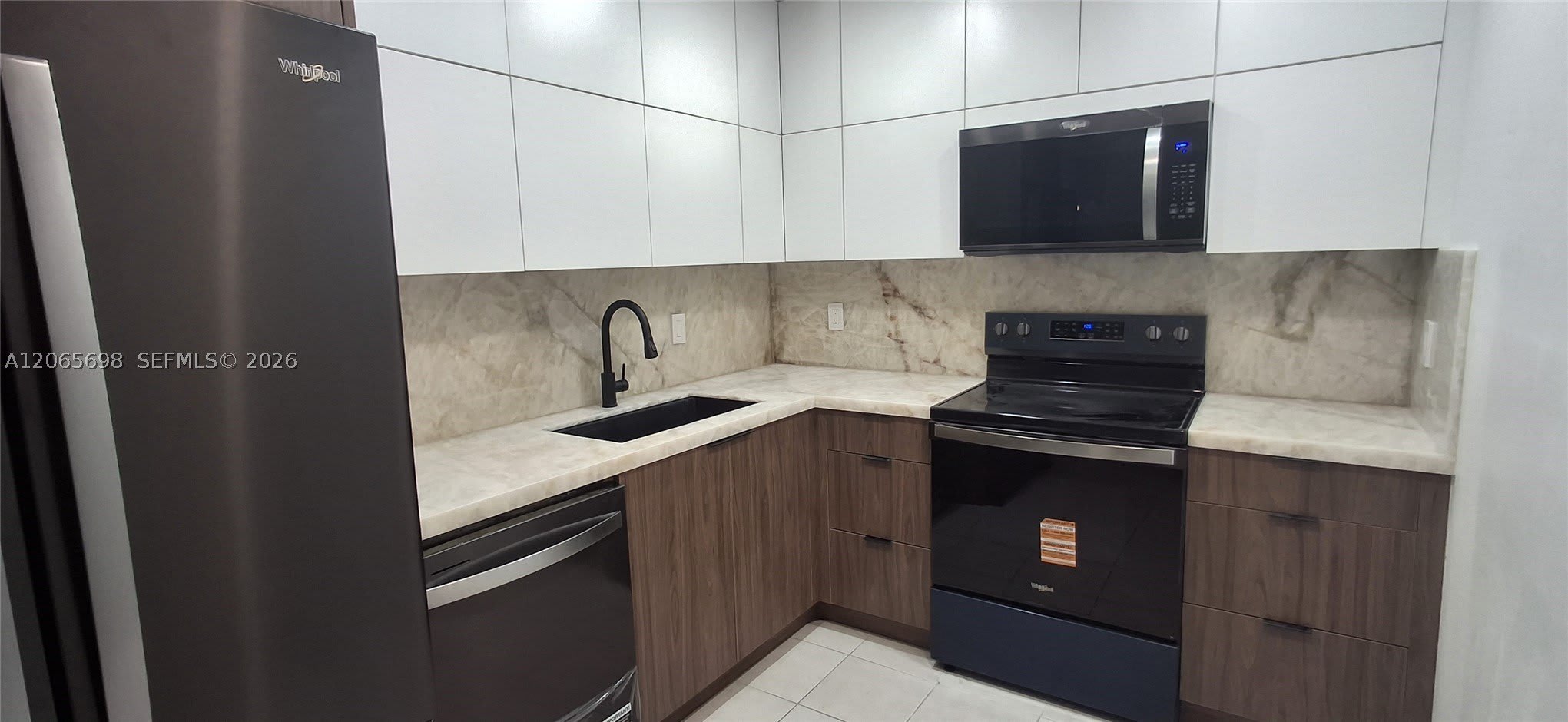 901 Hillcrest Dr – photo 1