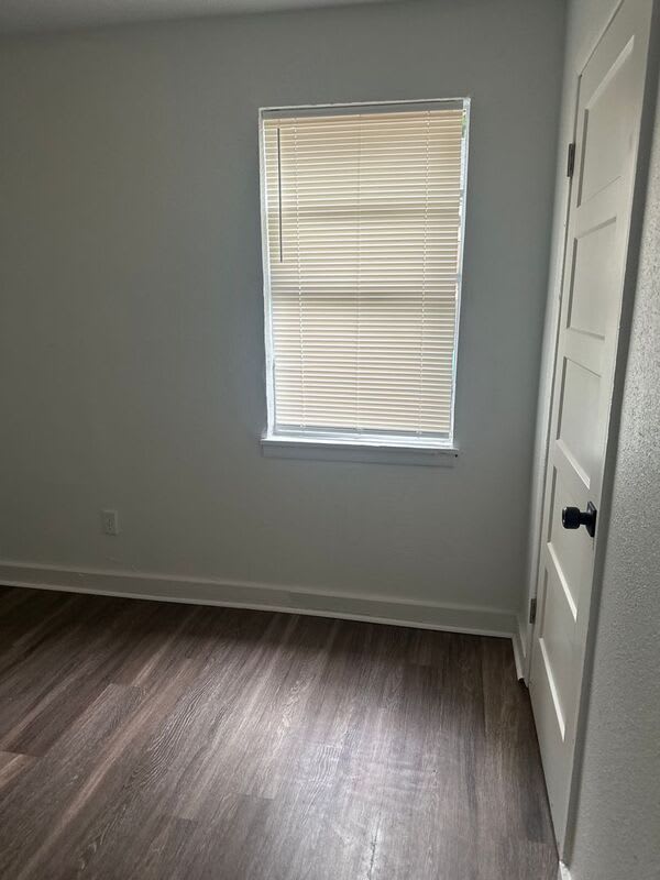 1344 Hyde Pk Blvd – photo 3