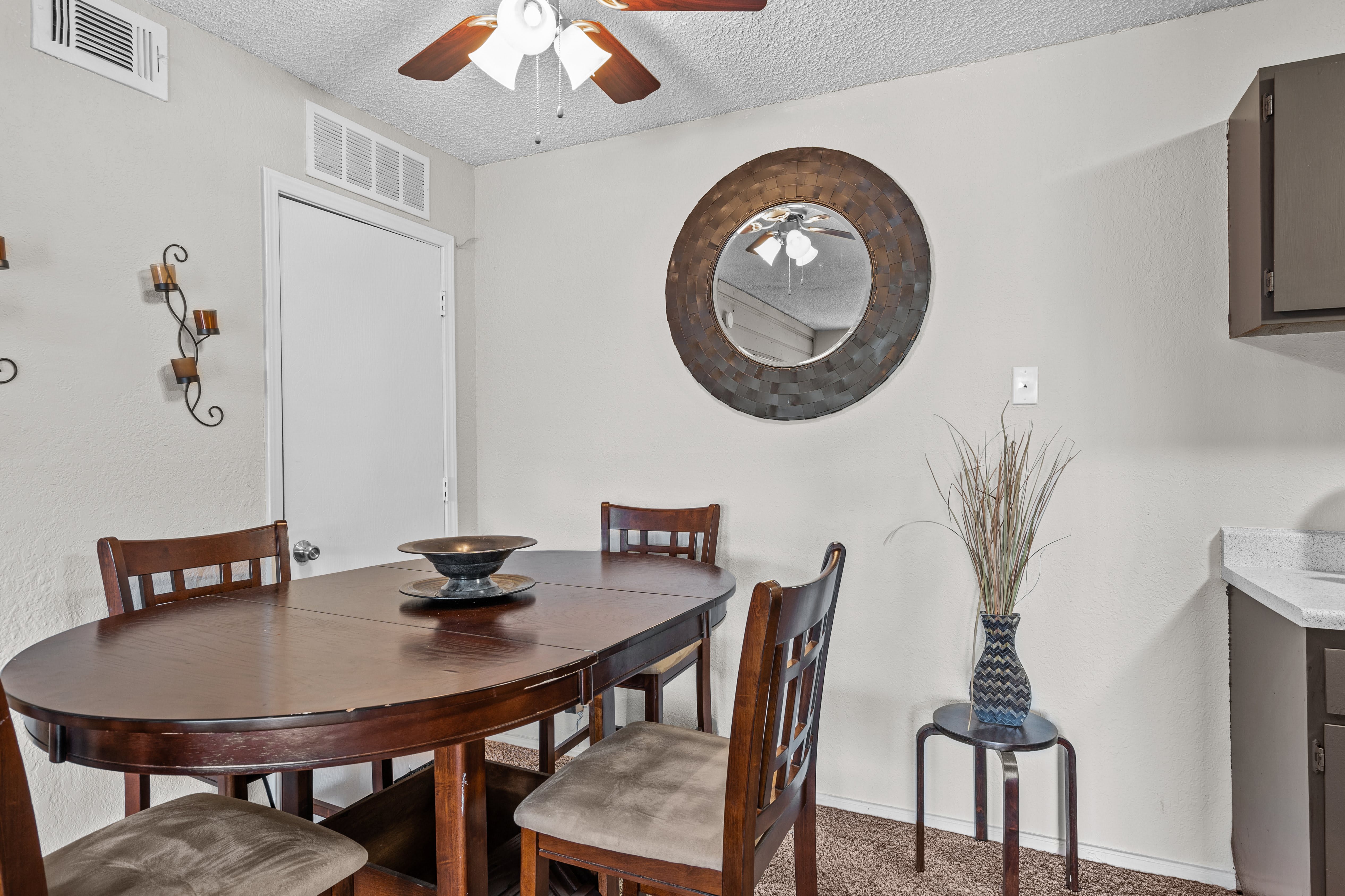Silver Creek Apartments – photo 5