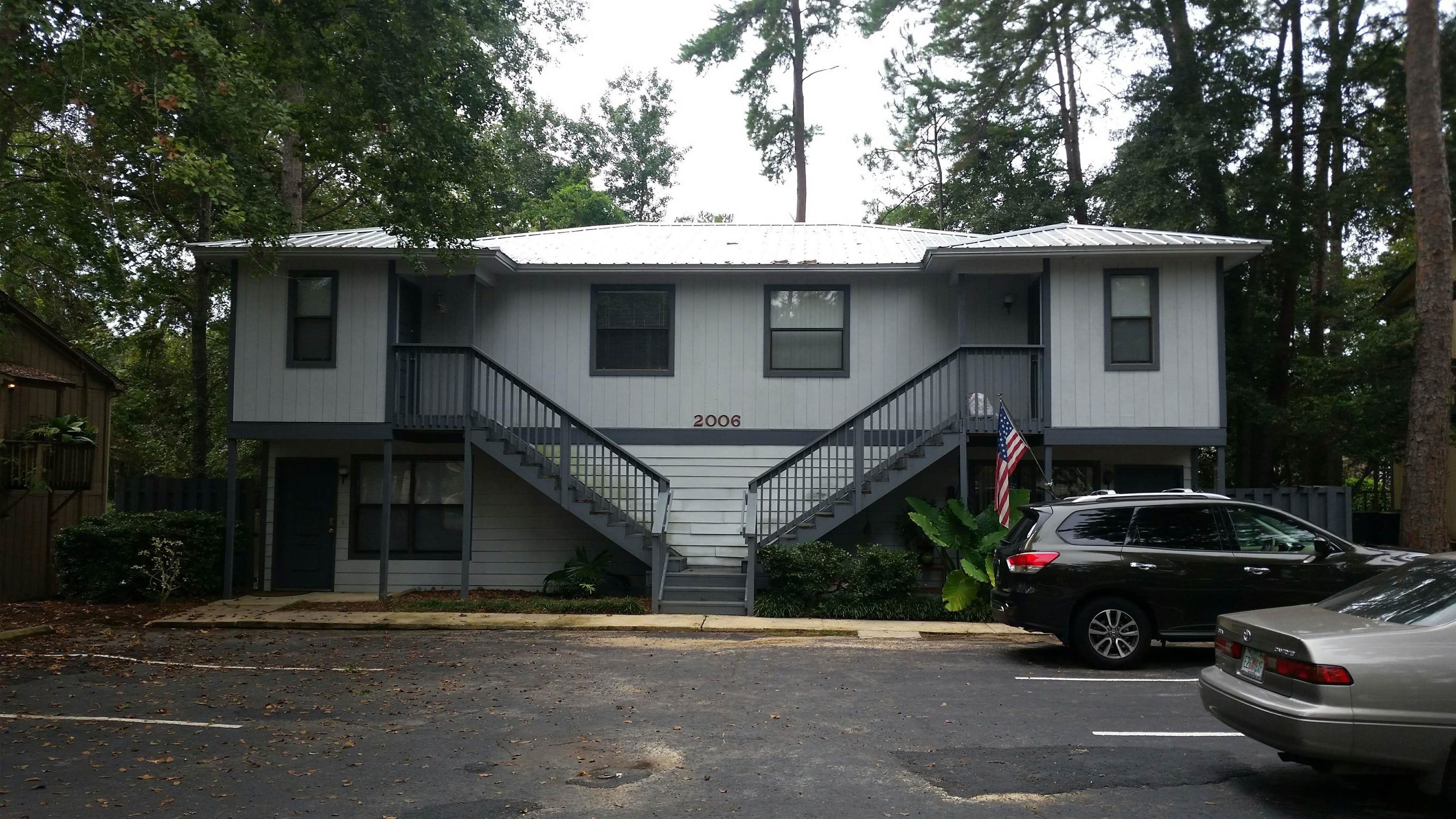 2006 Bradford Court – photo 1