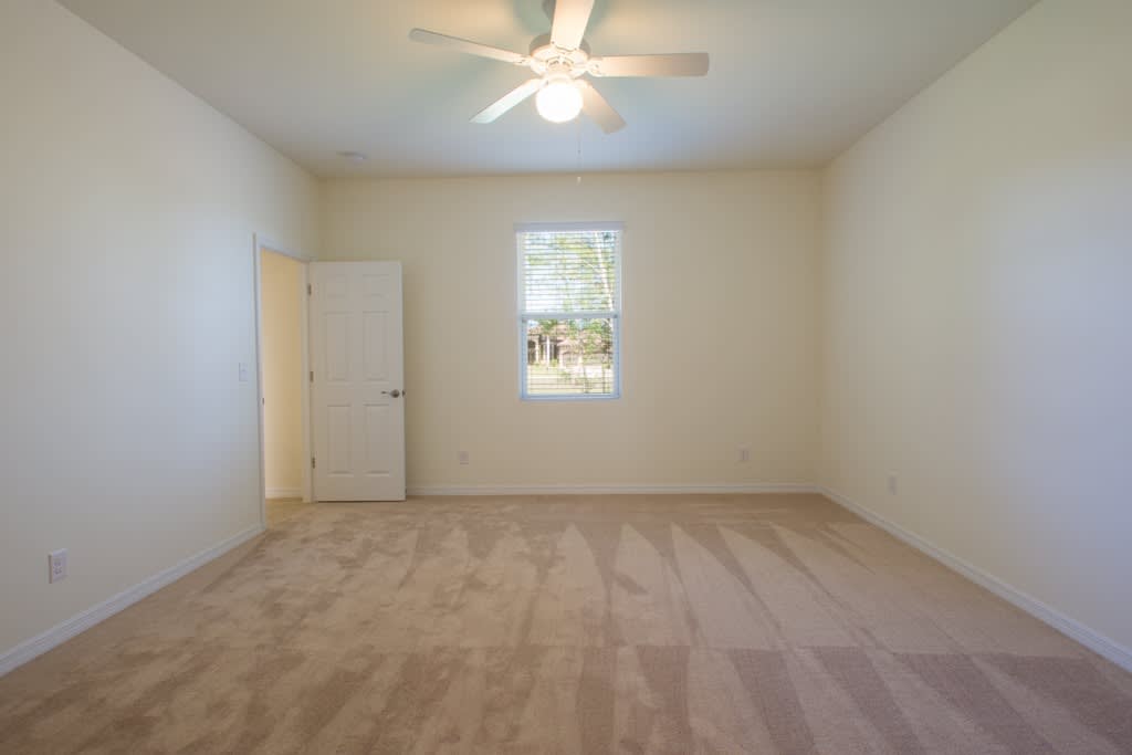 1825 NE 7th Pl – photo 4