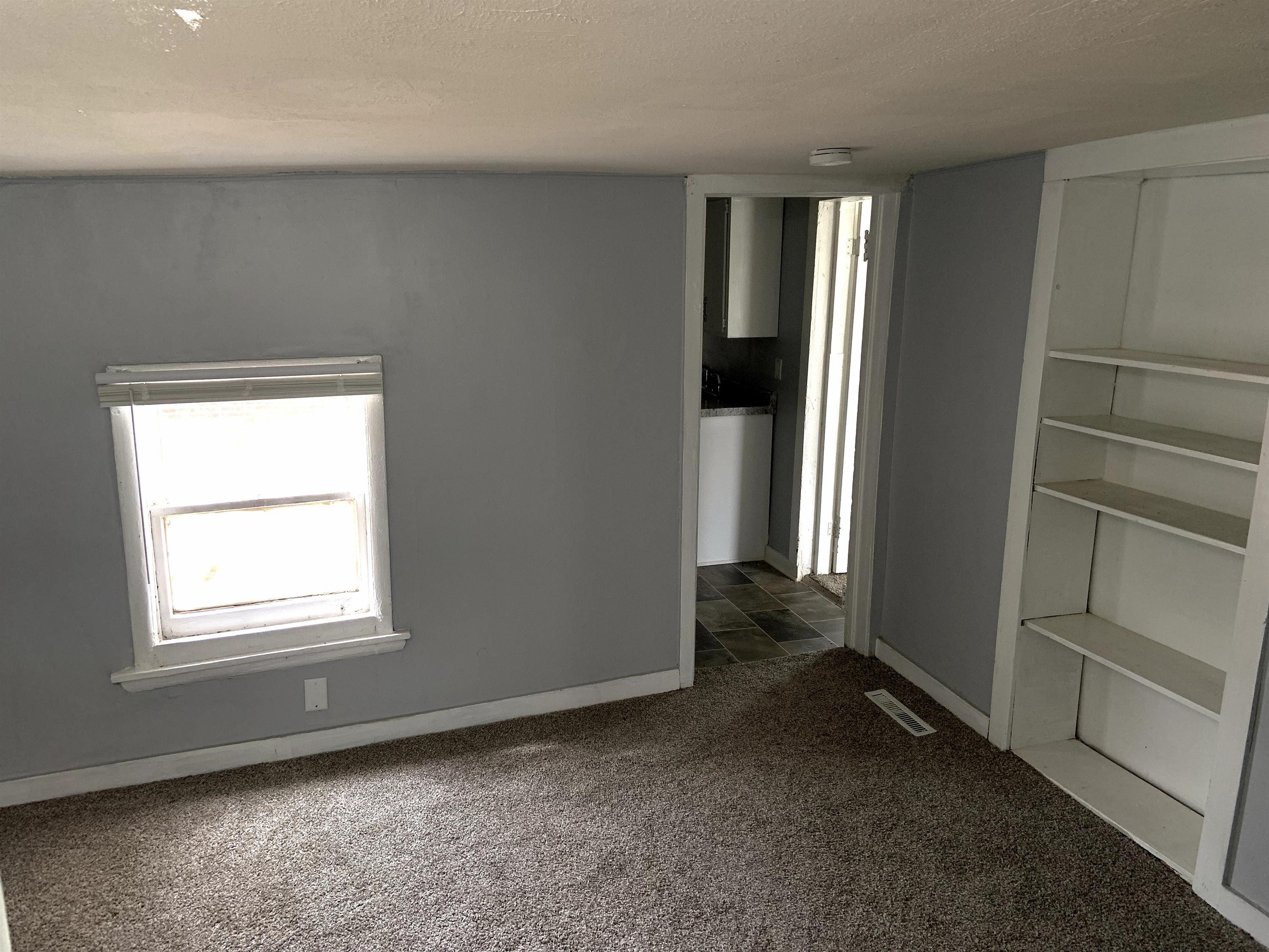 827 7Th Avenue – photo 4
