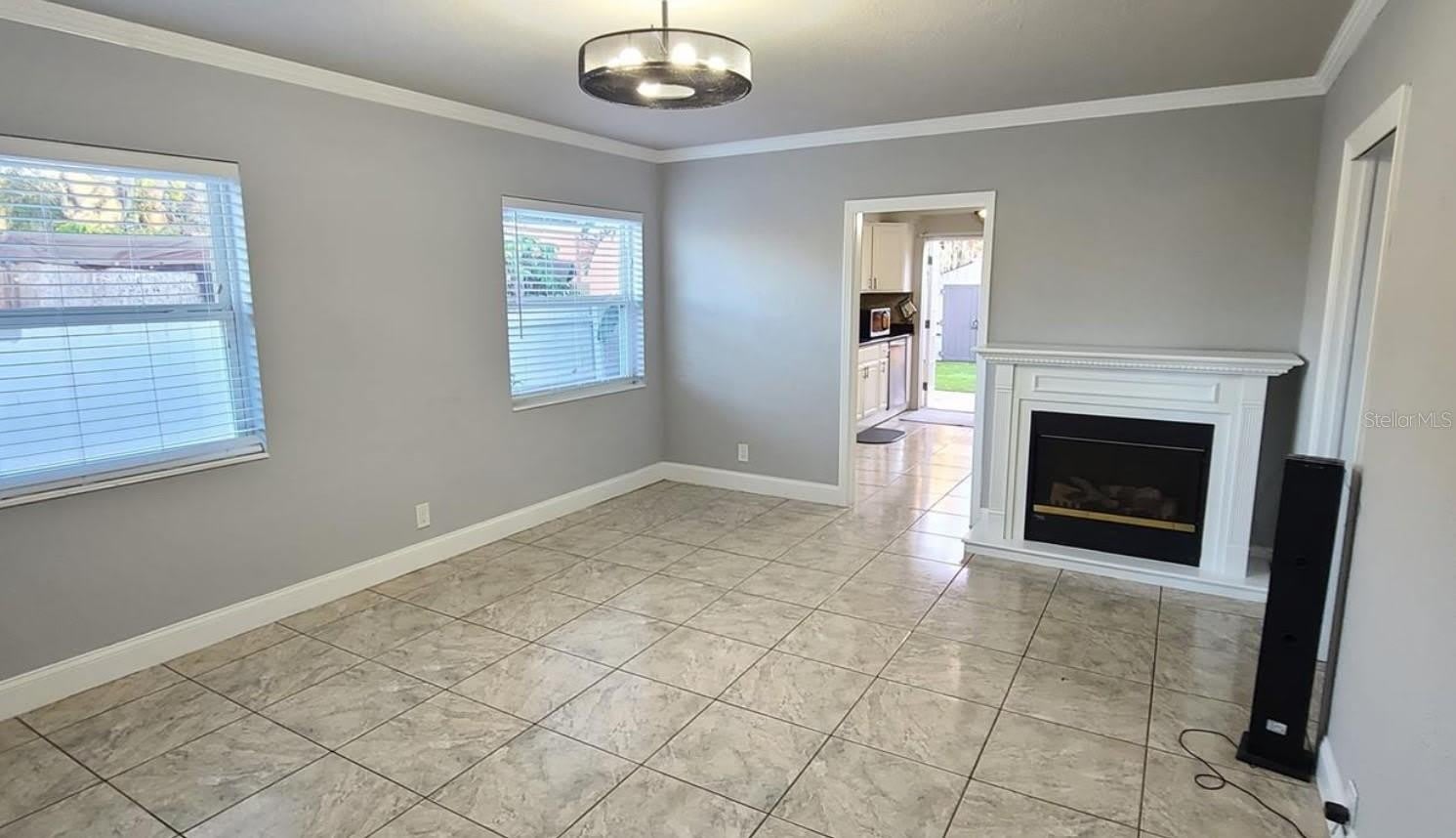 2306 W Saint Joseph Street – photo 4