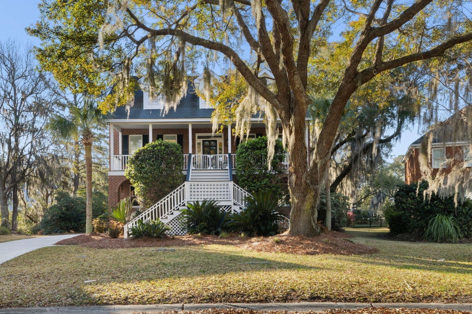 Charming Brick Home on the Marsh in Hobcaw Creek Plantation! – photo 1