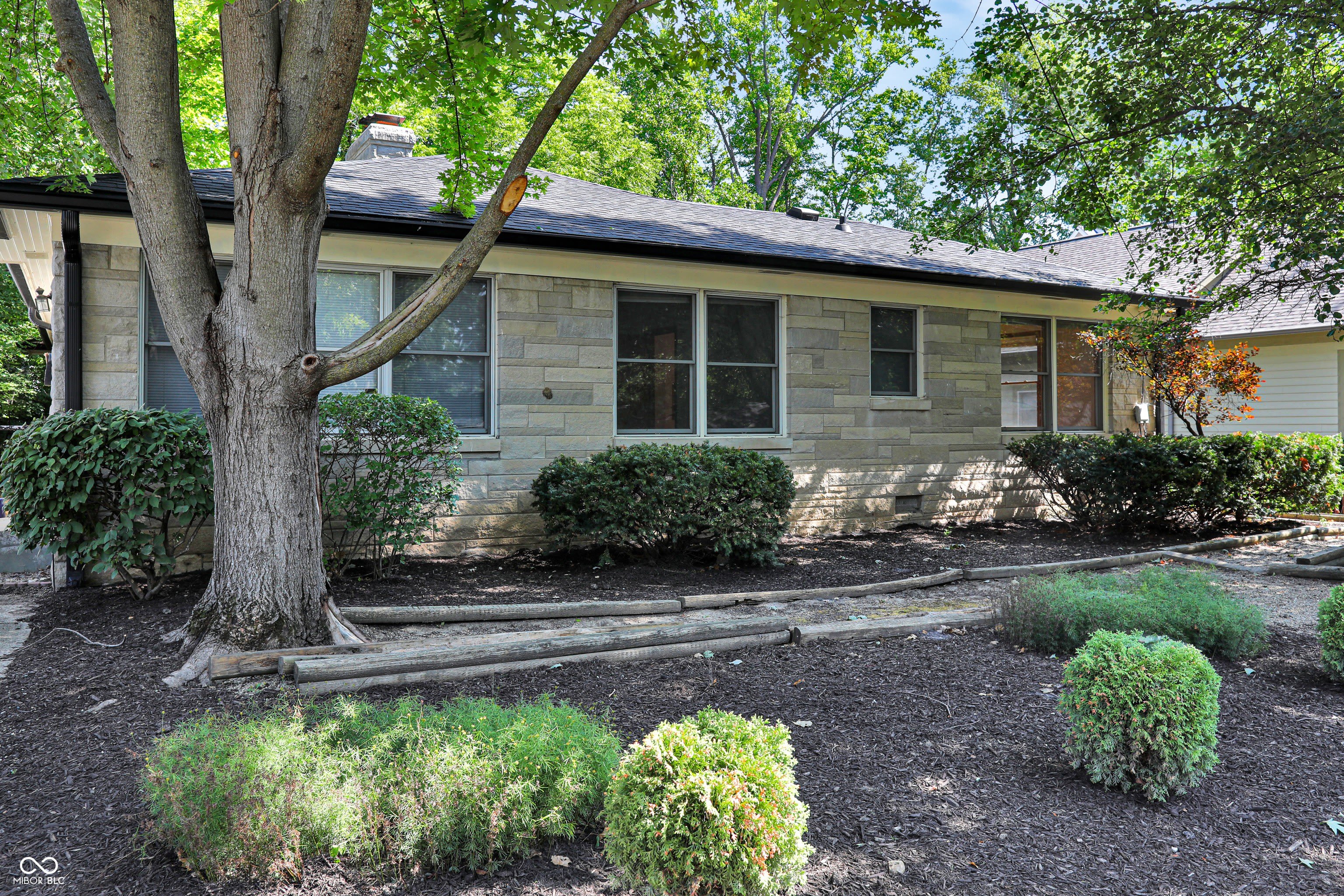 760 W Pine Street – photo 3