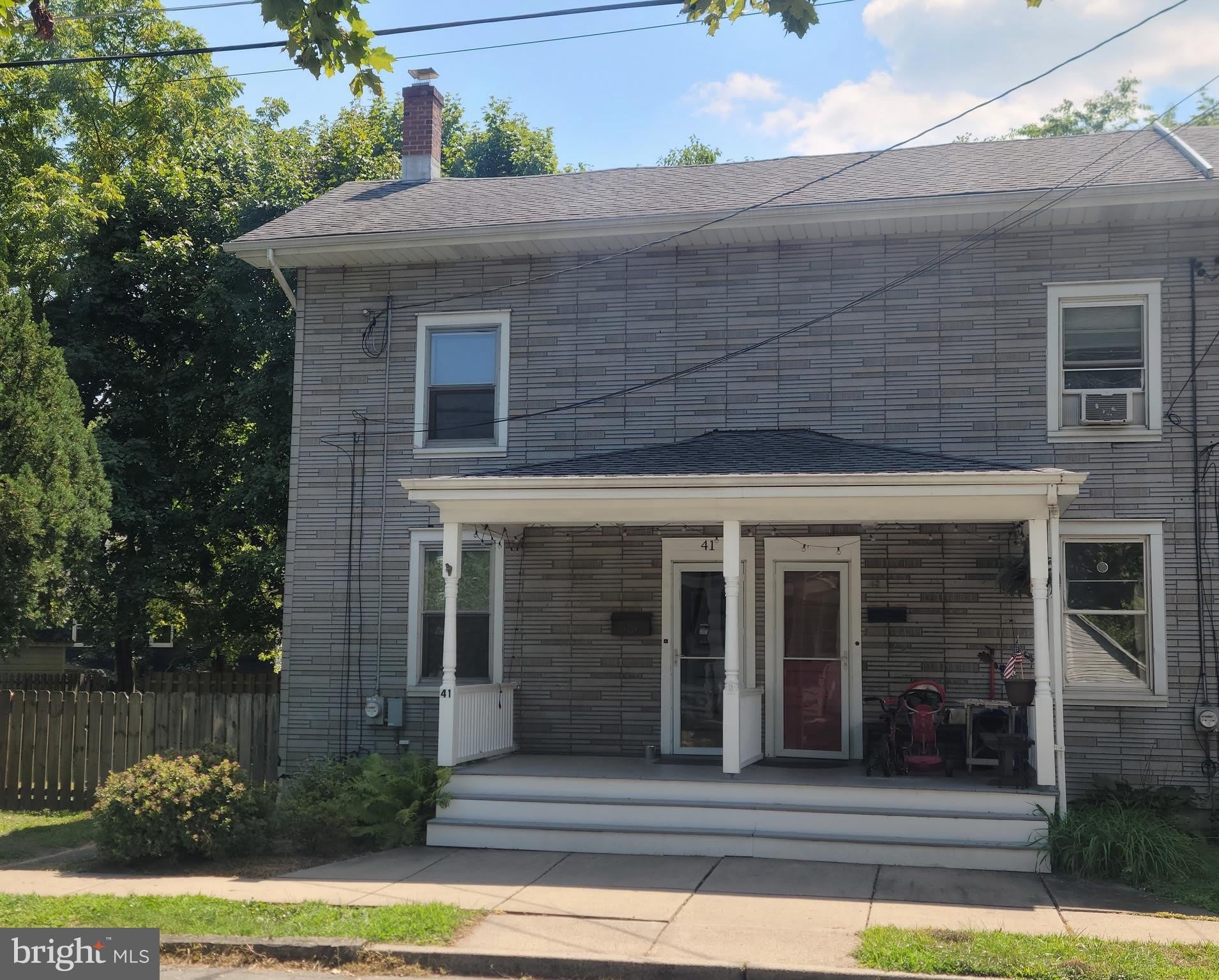 41 MODEL Avenue – photo 1