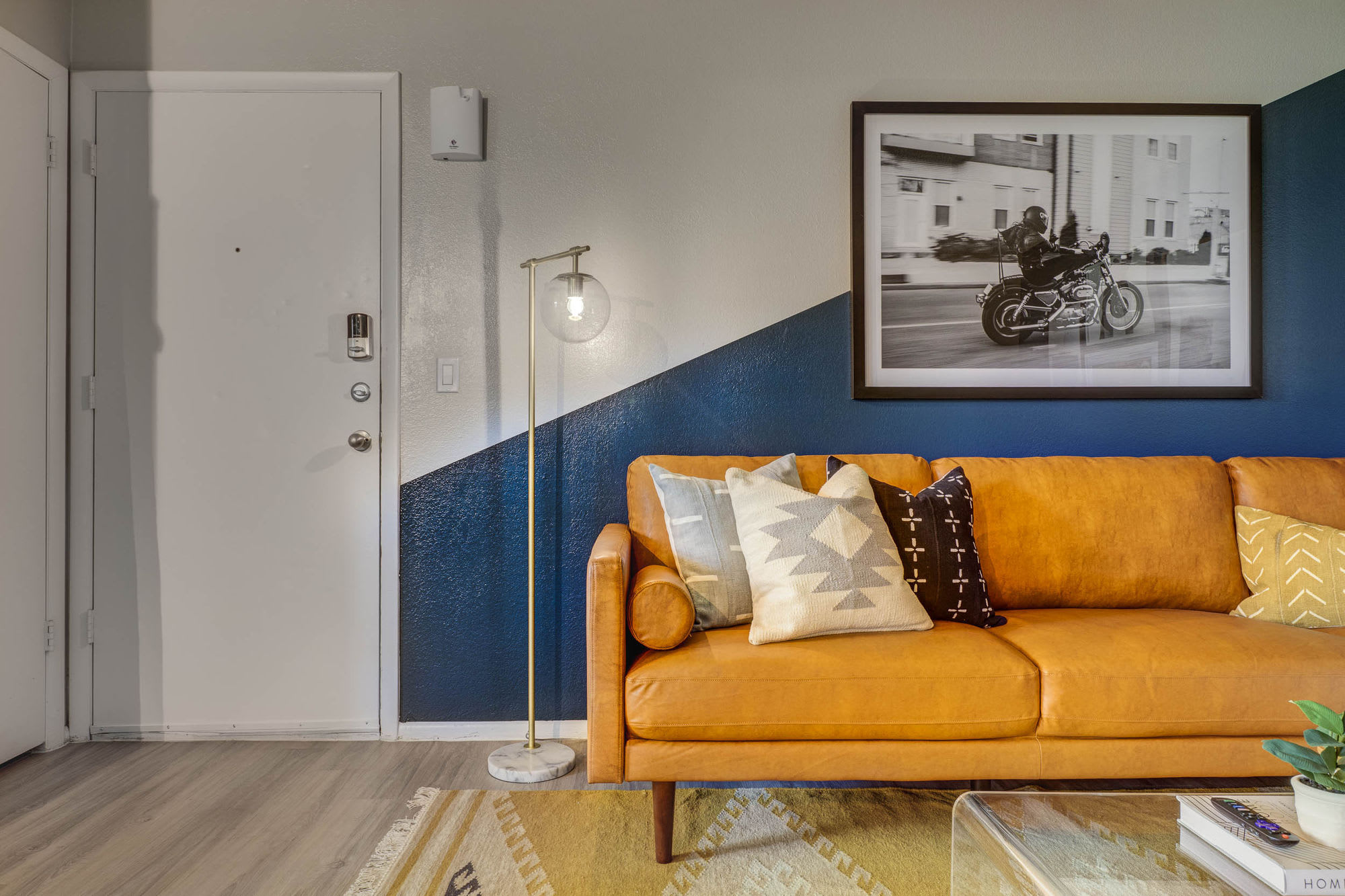 Riverbend Apartments – photo 2