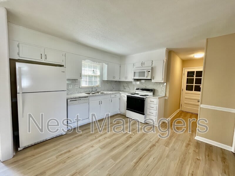 5967 Lake Trail Dr – photo 4