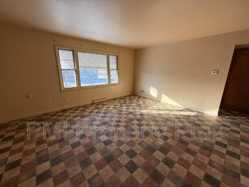 5140 N 84th St – photo 5