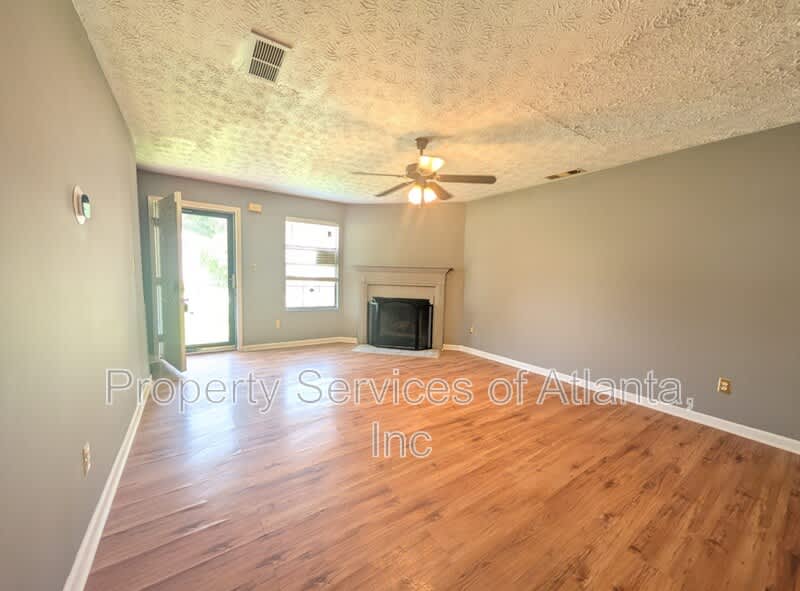 314 Country Club Dr – photo 2