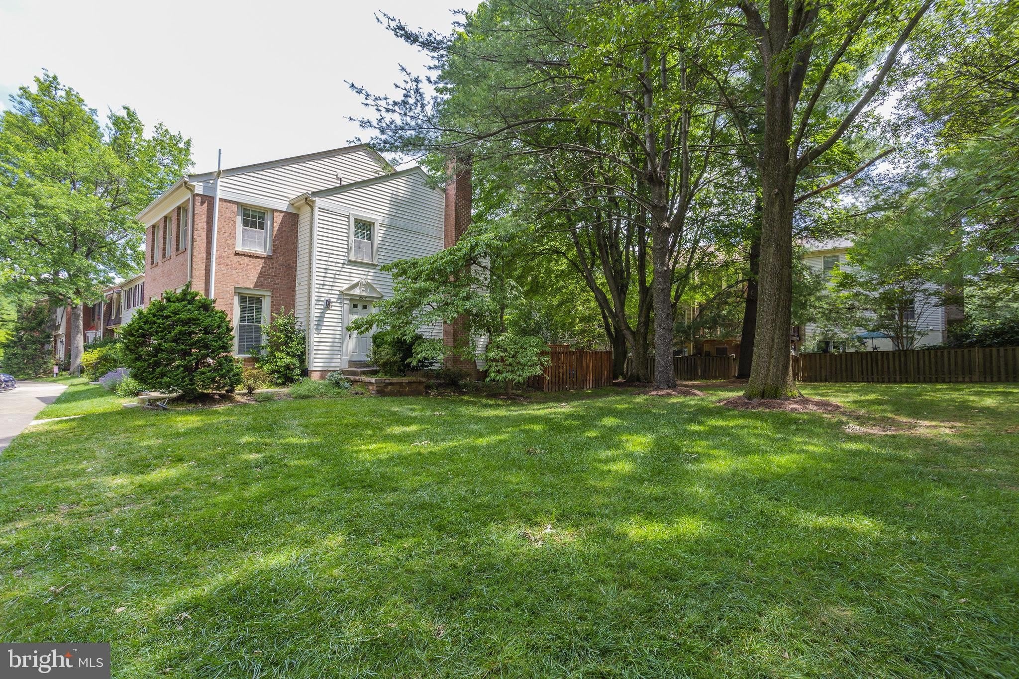 2937 VILLAGE SPRING Lane – photo 2